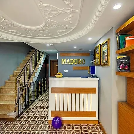Maduro ホテル 3*